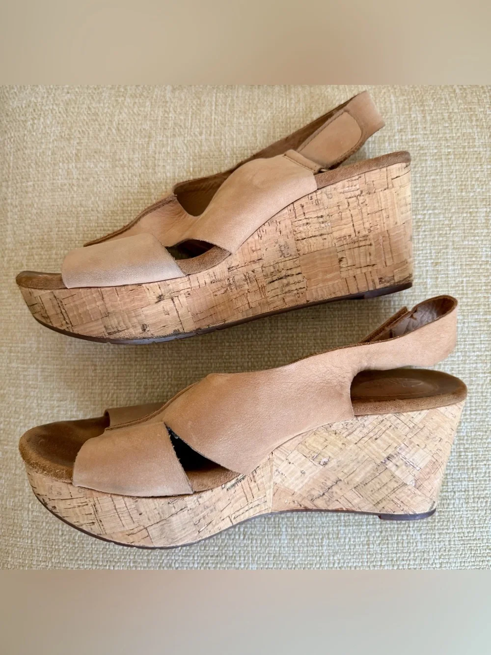 Clark’s Artisan Women’s Beige Tan Nude Leather Suede Cork Wedge Sandals 9M